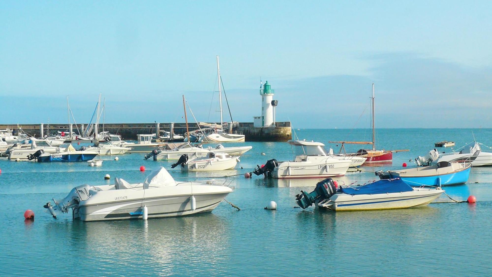 Le Phare Du Bout Du Monde - Logement Proche Du Port La Flotte Exterior foto